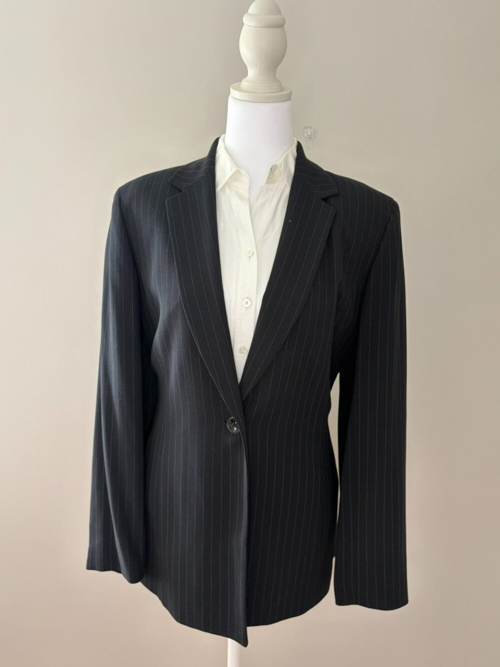 Ann Taylor Petites Black Pinstripe Suit Jacket Blazer (Size 12P)